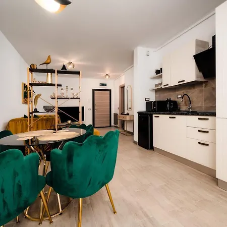 Apartment Promenada & Langa Plaja Mamaia Nord *