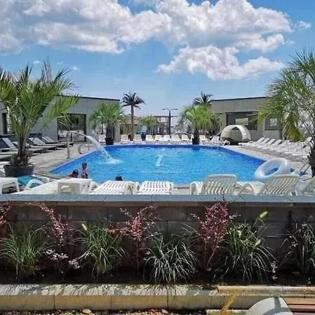 Promenada & Langa Plaja Mamaia Nord Apartamento Năvodari