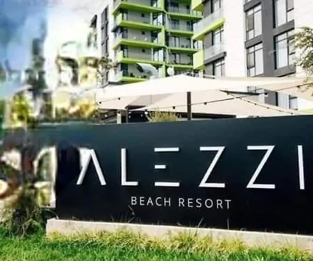 Promenada & Langa Plaja Mamaia Nord *