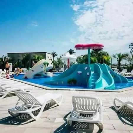 Promenada & Langa Plaja Mamaia Nord Apartamento Năvodari