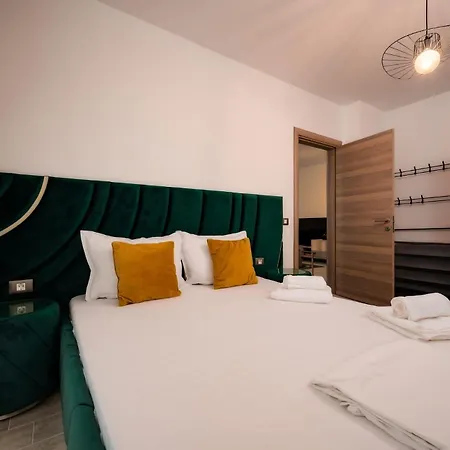 Apartment Promenada & Langa Plaja Mamaia Nord