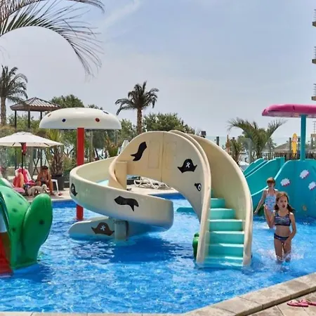 Apartment Promenada & Langa Plaja Mamaia Nord