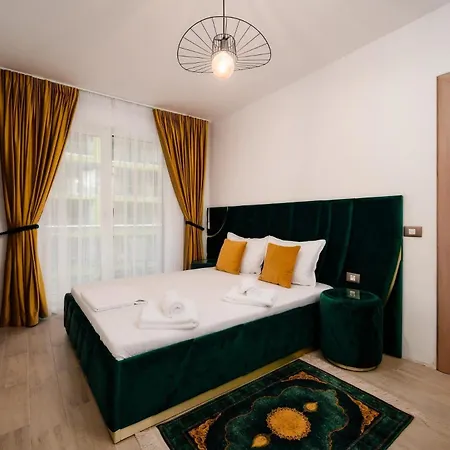 Promenada & Langa Plaja Mamaia Nord Apartment *