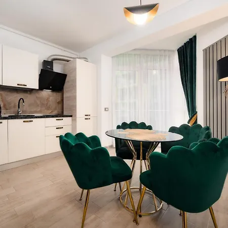 Promenada & Langa Plaja Mamaia Nord Năvodari